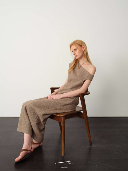 Soft One-Shoulder Knit Pleated Maxi Dress