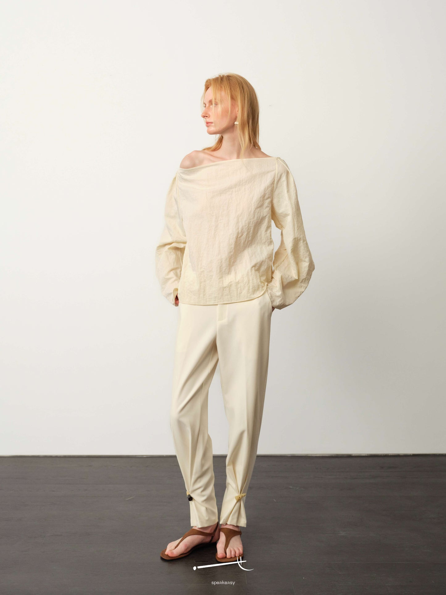 Textured Minimal Top & Star-Detailed Tapered Trouser Set
